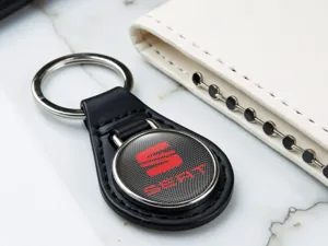 Seat Leder Schlüsseltasche Robust Glänzend Premium Kante